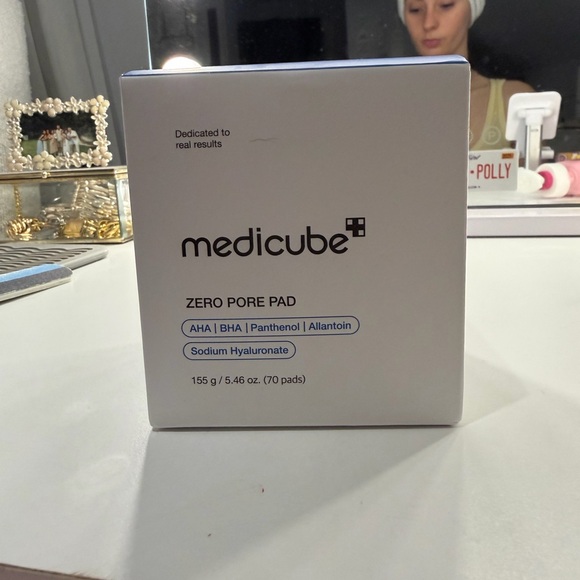 Medicube bundle - Picture 9 of 9